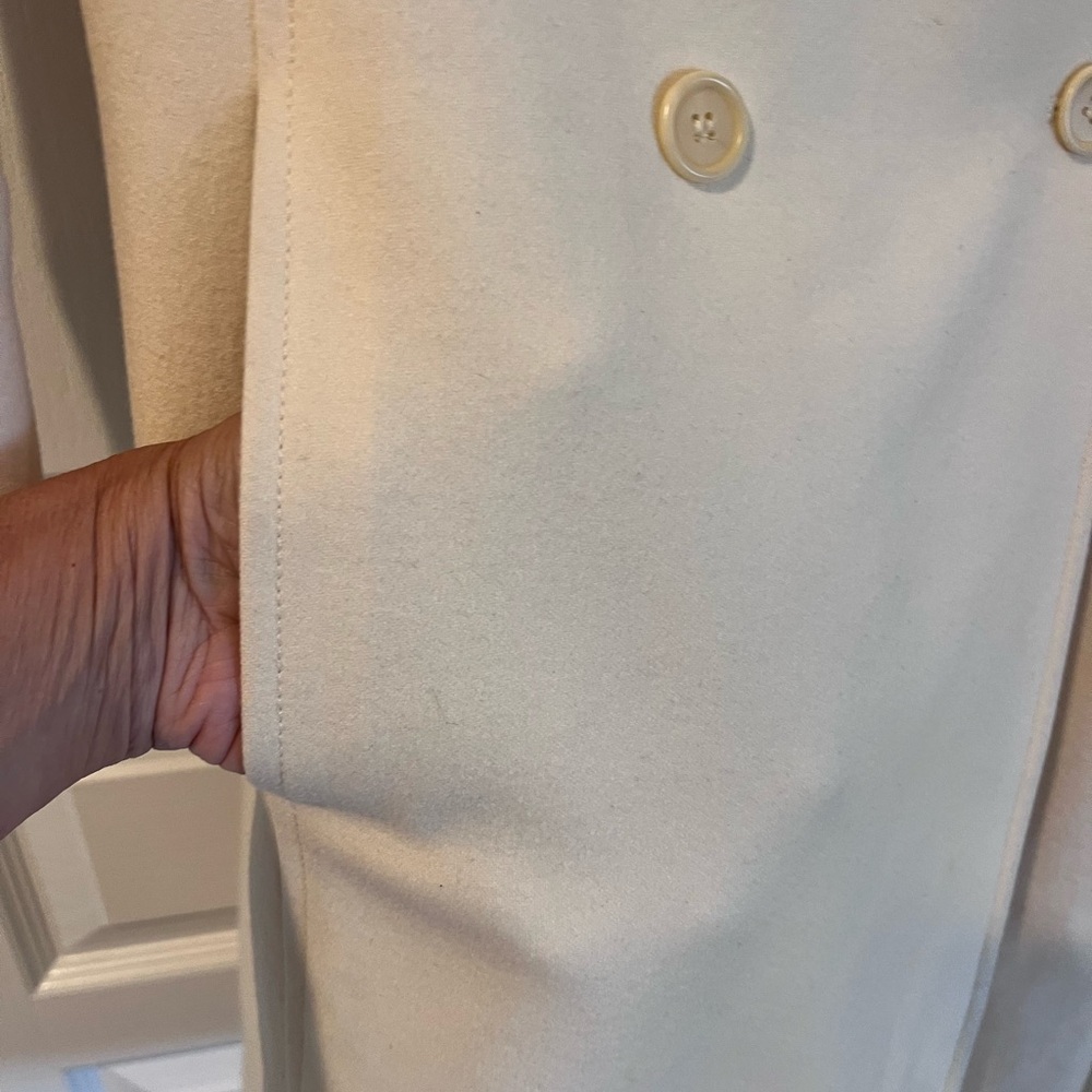 Theory Cream Trench Coat - Picture 8 of 13
